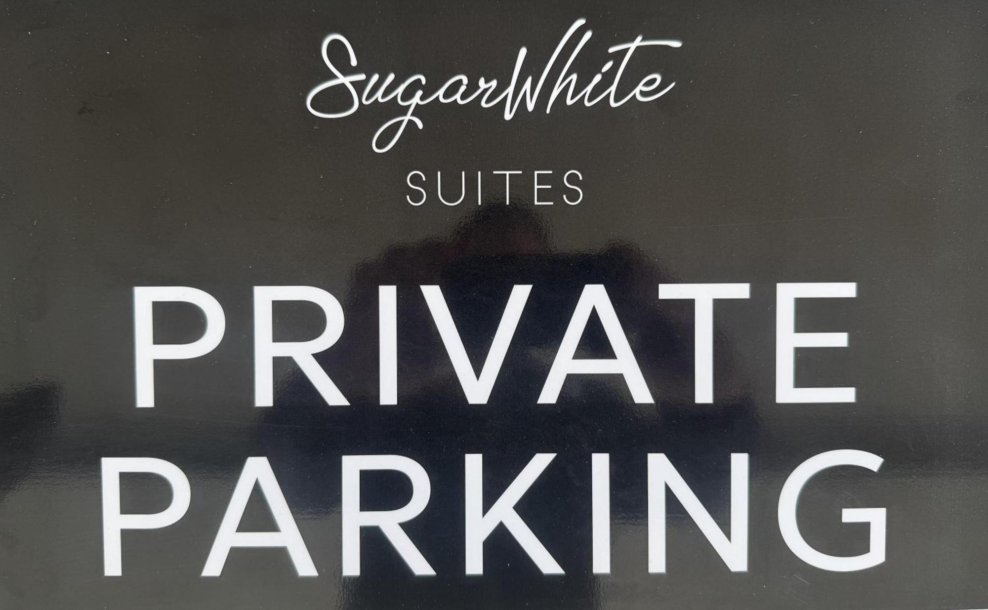 Sugarwhite Suites With Private Not Heated Pool Emporio  Екстер'єр фото